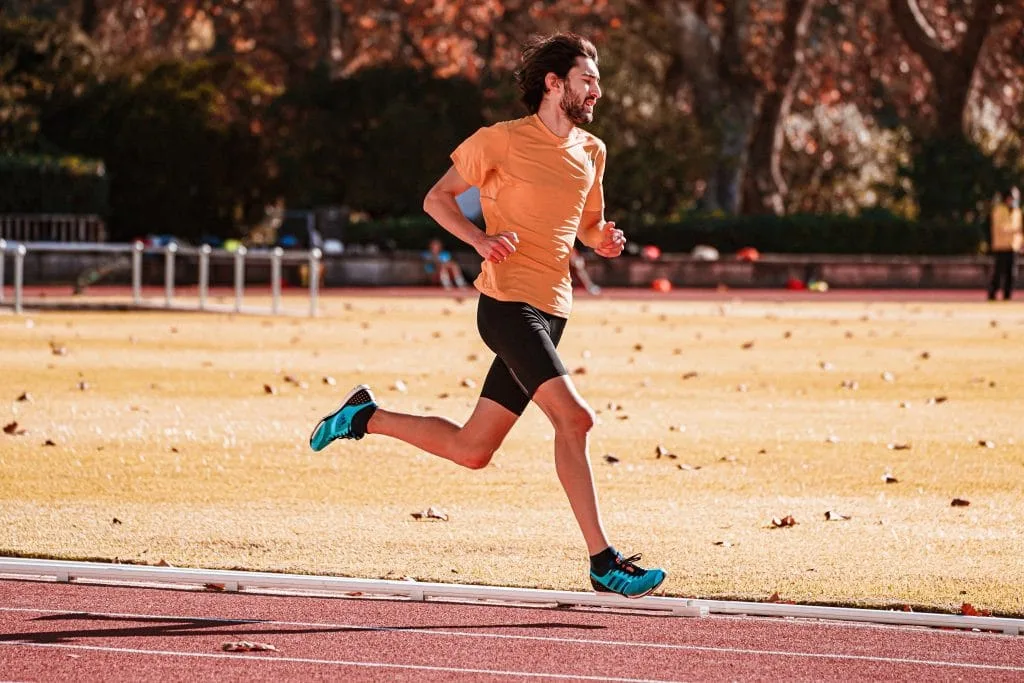 Atleta durante una fase di preparazione atletica